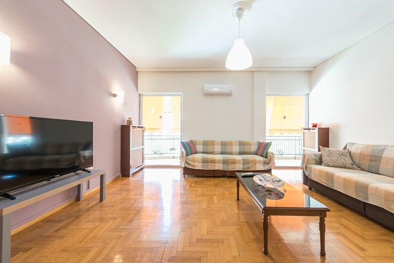 Comfy Apartment Near City Center
