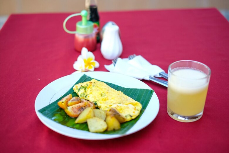 Hotel Oyo 992 Semilir Senggigi Inn