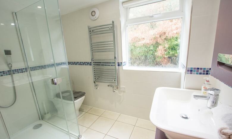 Stables Croyde 4 Bedrooms / Sleeps 8 Sea & Beach Views