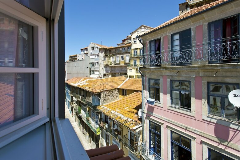 Rva S�o Jo�o Novo Apartments