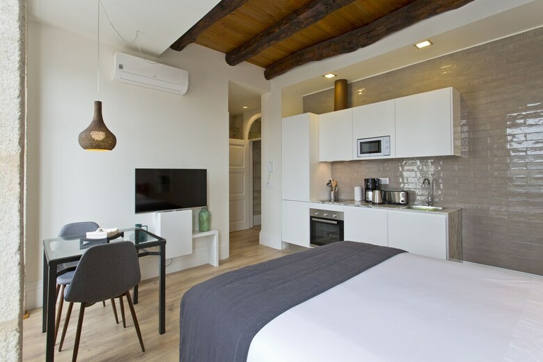 Rva S�o Jo�o Novo Apartments
