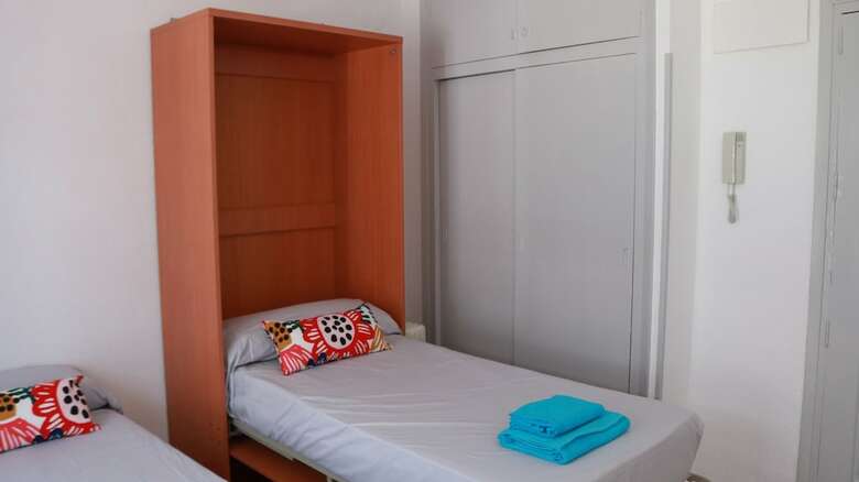Apartamentos Estudios Mundobooking