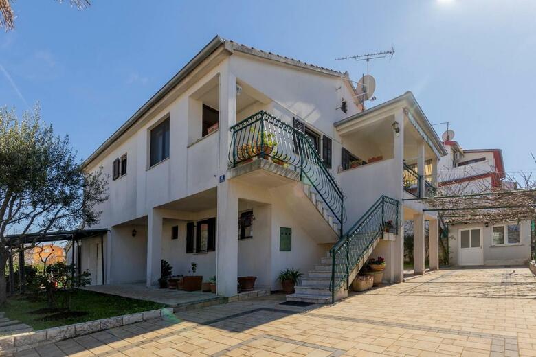 Apartments Crevatin
