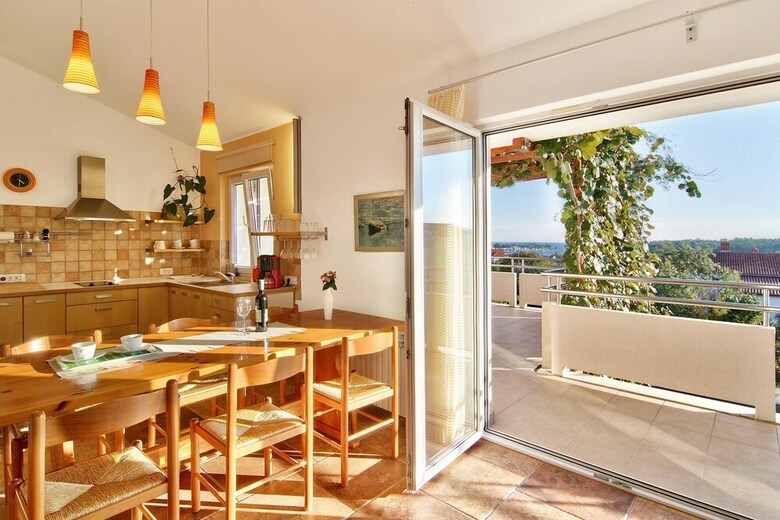 Apartments Levan Ceja