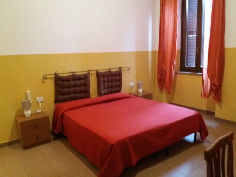 Hostal Ostello Ortensi