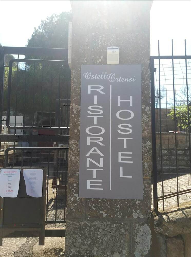 Hostal Ostello Ortensi