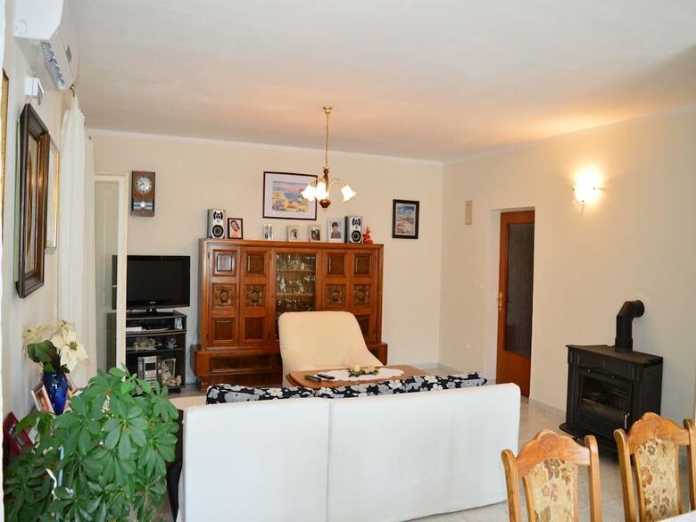 Apartment Ante 500 / Three Bedrooms A1