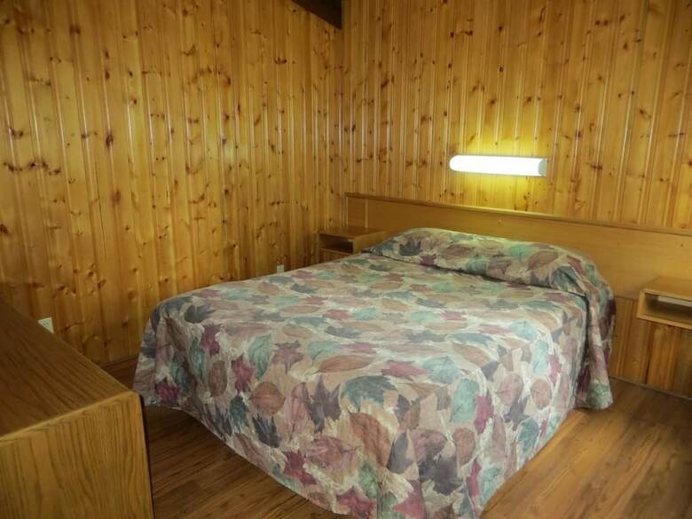 Hotel Pine Bungalows