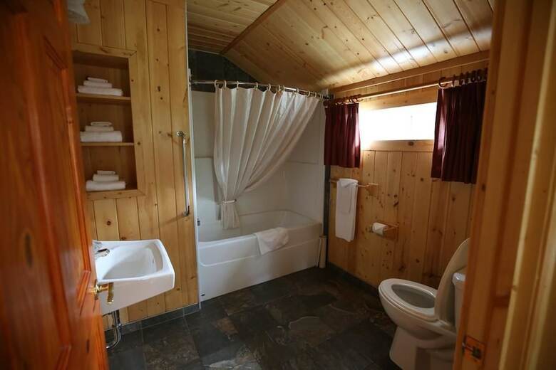 Hotel Pine Bungalows