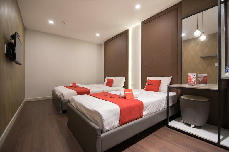 Hotel Reddoorz Plus Near Saigon Centre
