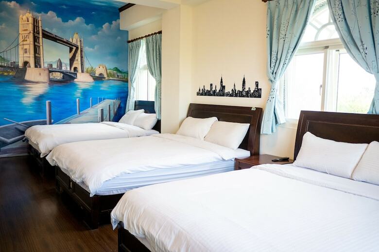 Bed & Breakfast Suto House