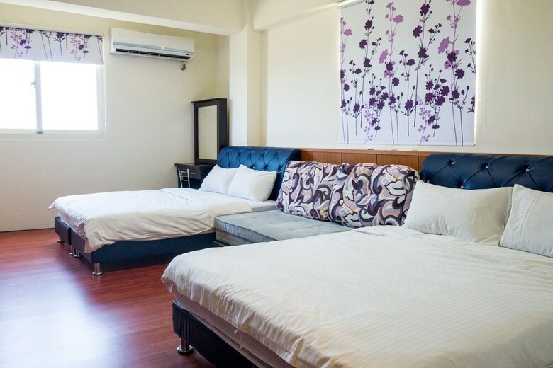 Bed & Breakfast Suto House