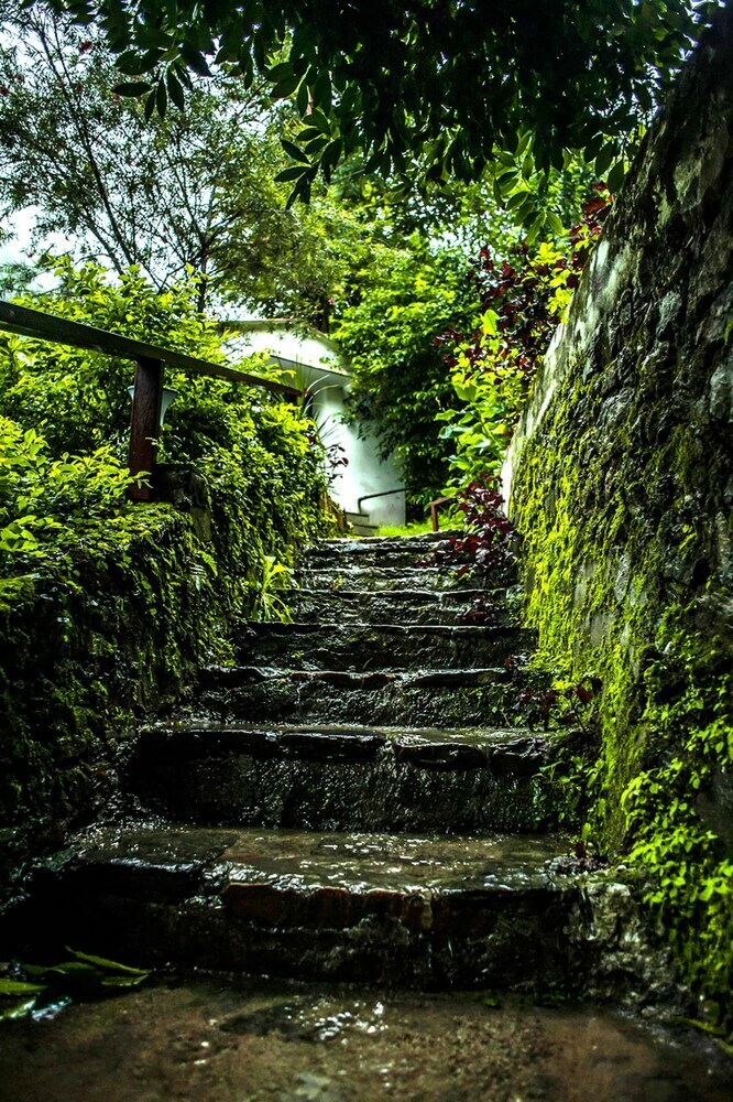 Hotel Haut Monde Hill Stream Resort