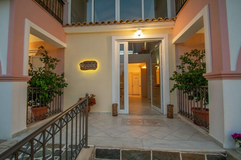 Apartamentos Neraida Village