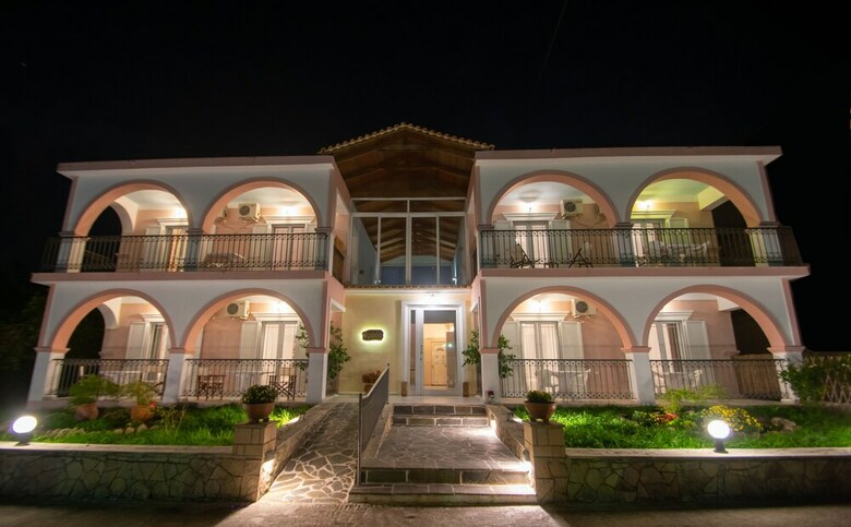 Apartamentos Neraida Village