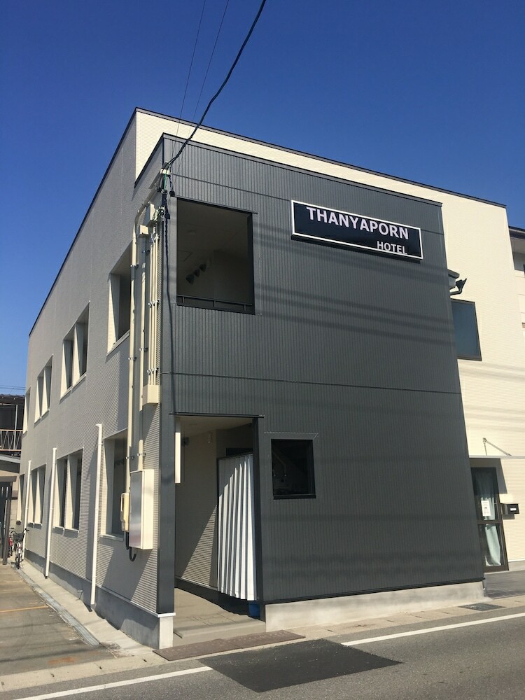 Apartamentos Thanyaporn Hotel
