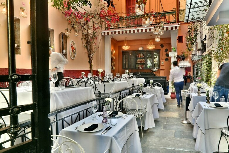 Apartamentos 2mazi Suites