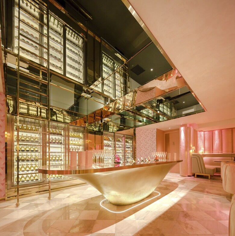 Hotel Tower Club At Lebua (The World?s First Vertical Destination)