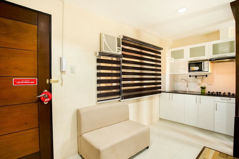 Hotel Oyo 199 Solange Apartelle
