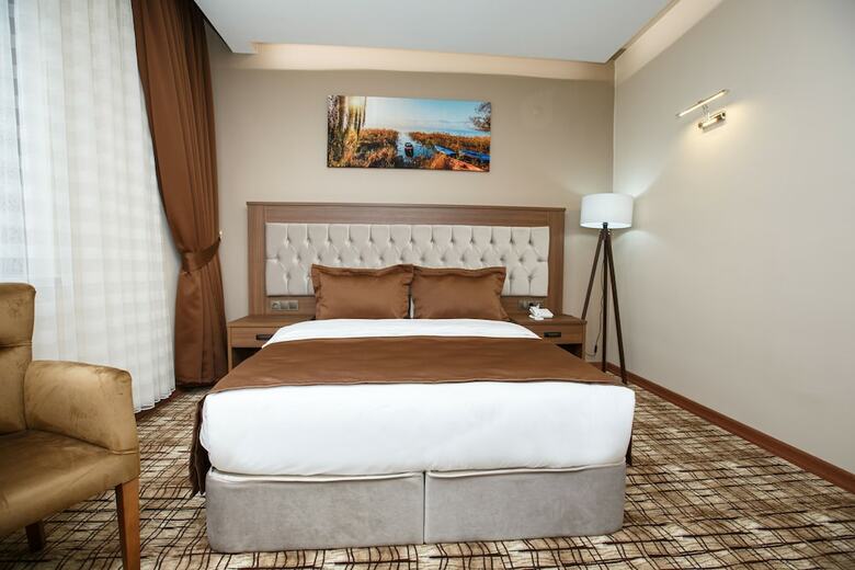 Grand Mela Hotel
