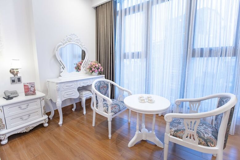 Hotel Reddoorz Plus @ Cach Mang Thang 8 Street
