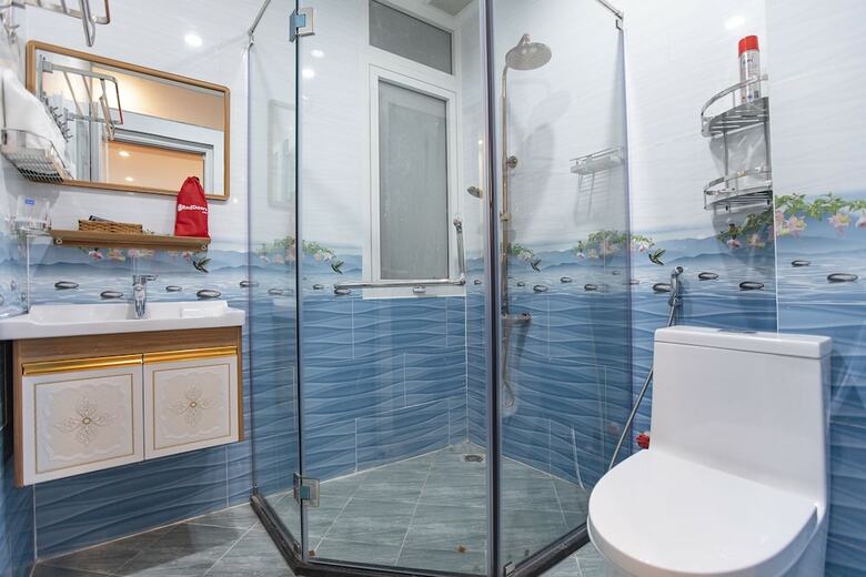 Hotel Reddoorz Plus @ Cach Mang Thang 8 Street