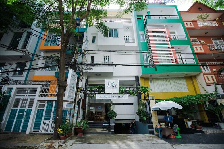 Hotel Reddoorz @ Trung Son Residence 3