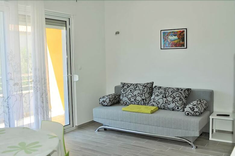 Apartments Zora 1629