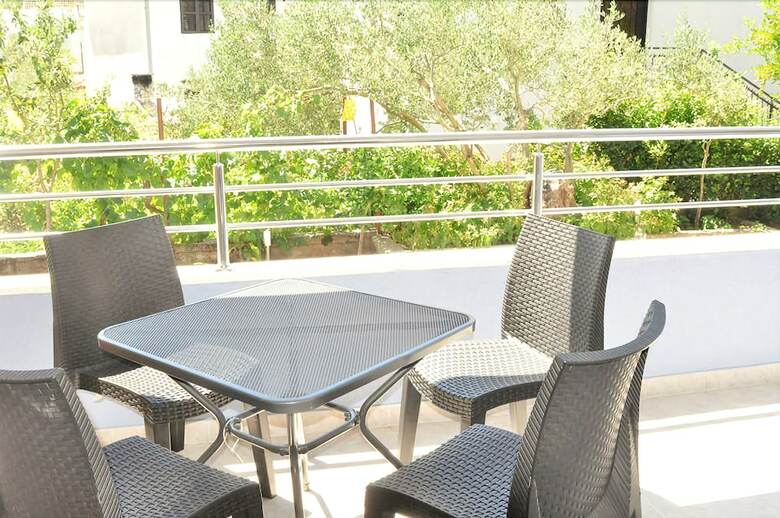 Apartments Zora 1629