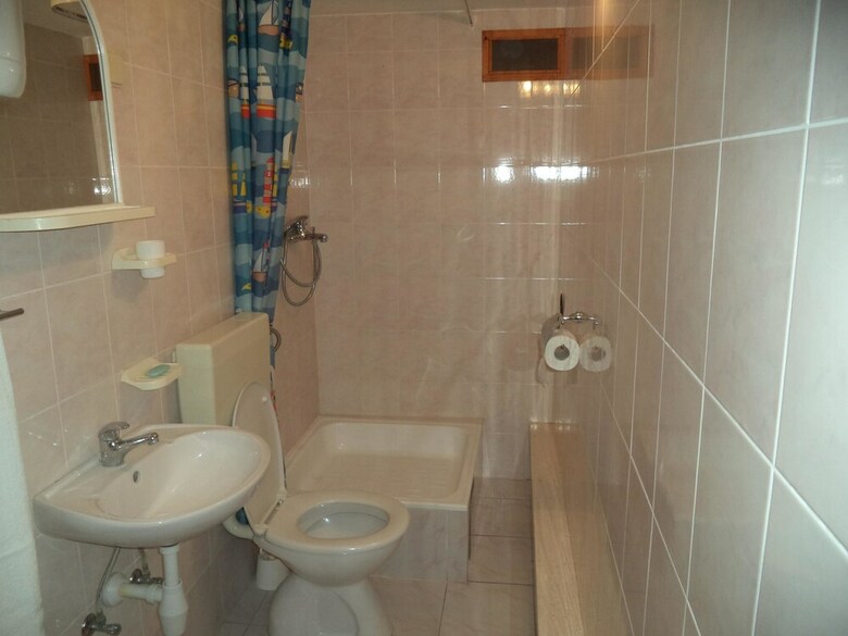 Apartment Biki? / Three Bedrooms