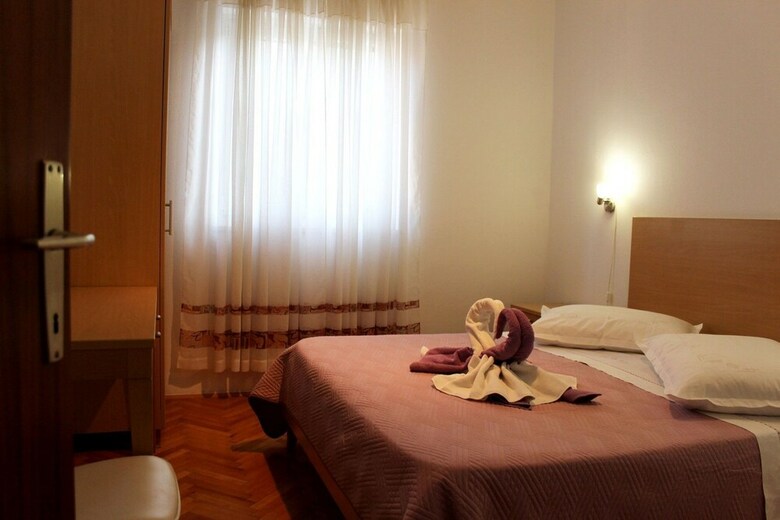 Apartments Marinovi?