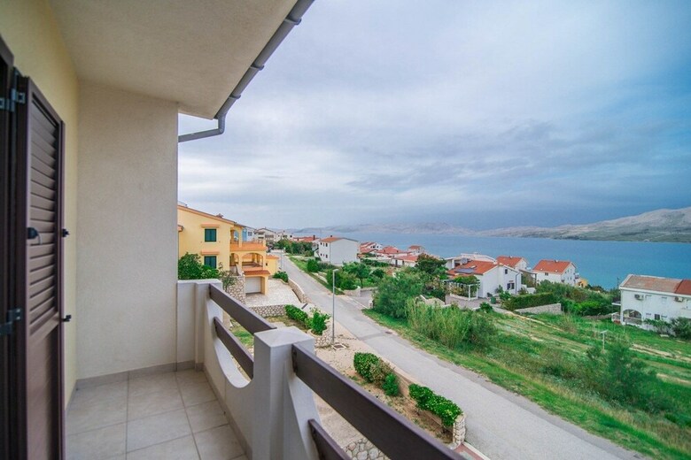Apartments Valenti? 1304 Pag