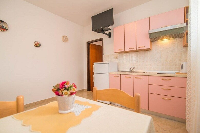 Apartments Valenti? 1304 Pag