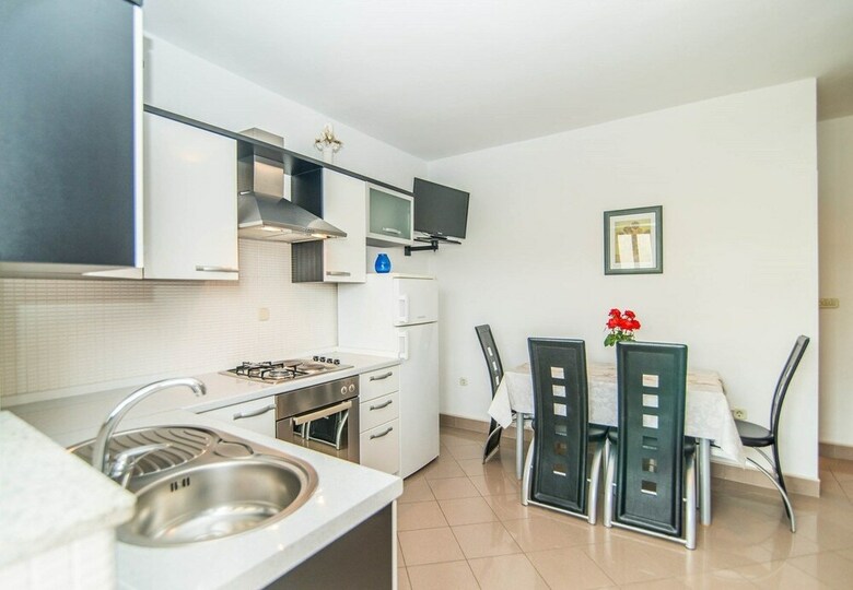 Apartments Valenti? 1304 Pag