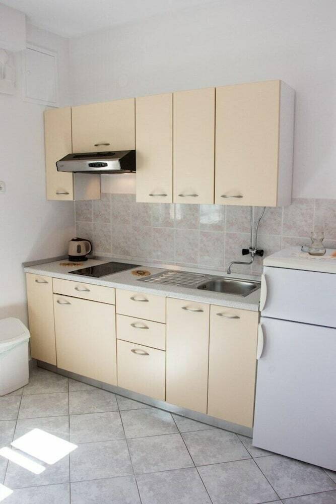 Apartments Valenti? 1304 Pag