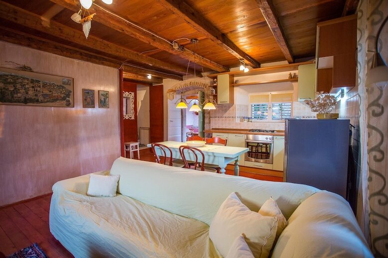 Apartamentos Holiday House Mirna Lozisca