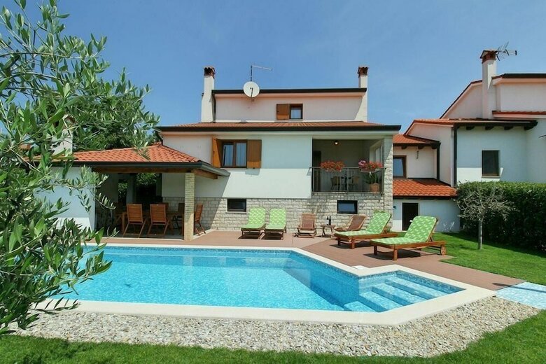 Apartamentos House Marina