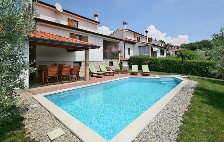 Apartamentos House Marina