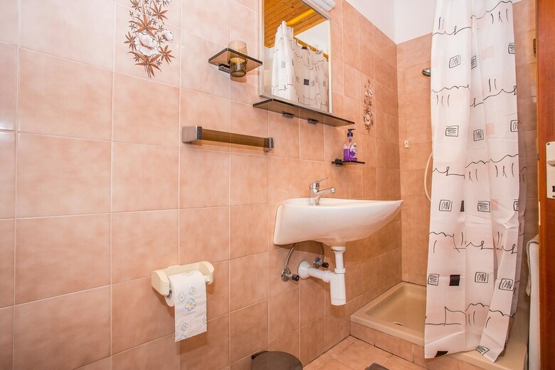 Apartment Tomulic / Two Bedroom A1