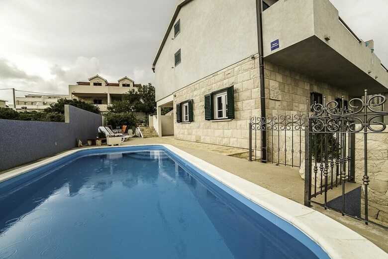 Apartments Bakula
