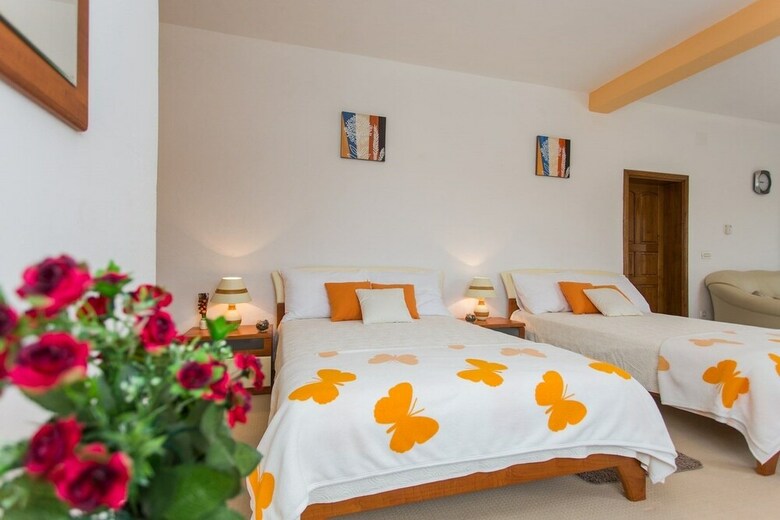 Apartamentos Villa Almas Neoric