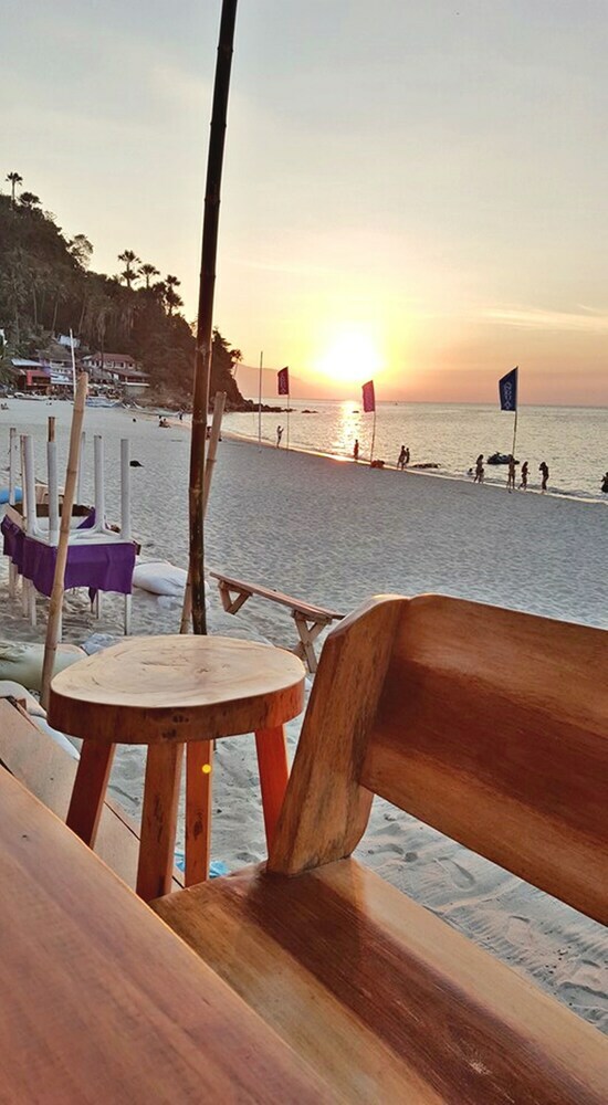Hotel Finesse Residencia Bar And Restaurant
