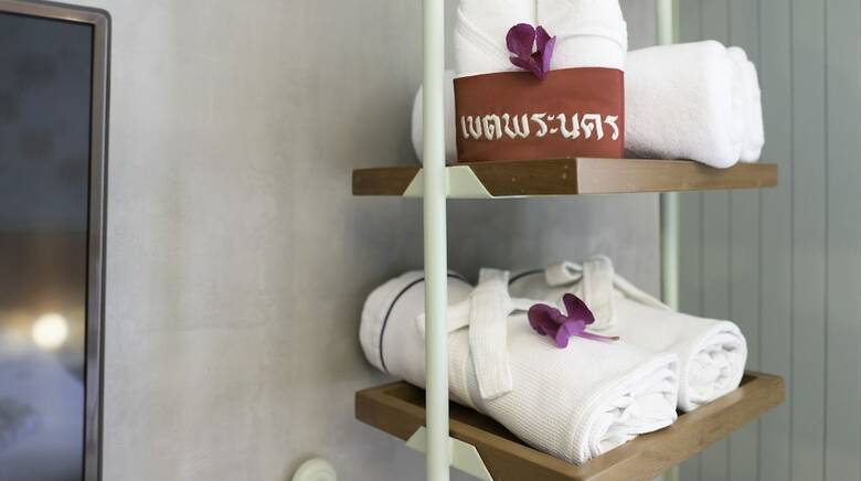 Samsen Street Hotel