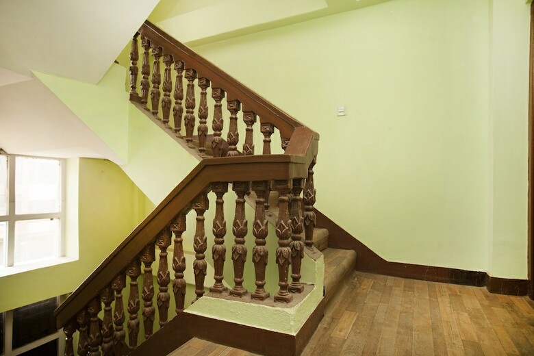 Oyo 372 Hotel Happy Inn