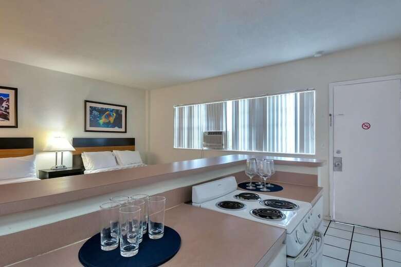 Amazing 1br Apartment With Pool, Hallandale Beach!