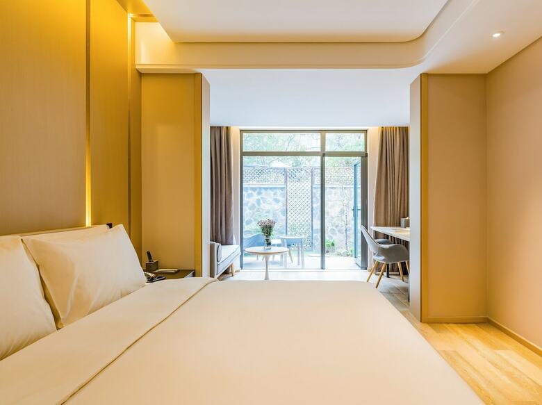 Atour Hotel Zhongshan Square Dalian