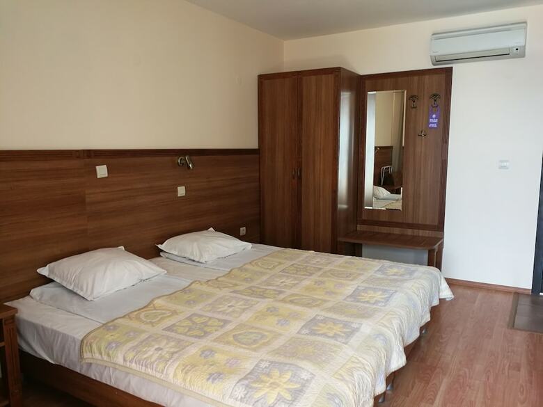 Hotel Iris