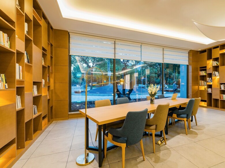 Atour Hotel Time Square Lianyungang