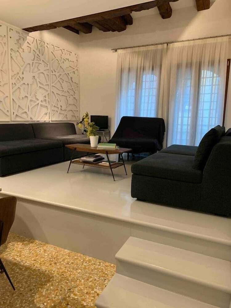 Grimaldi Apartments - Coquette