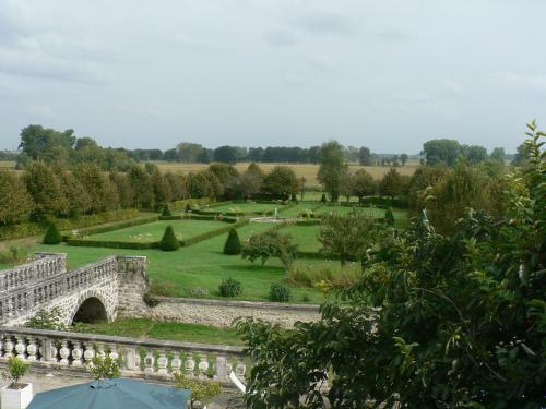 Hostal Chambres D'h�tes Et G�tes Du Ch�teau de Clauzuroux